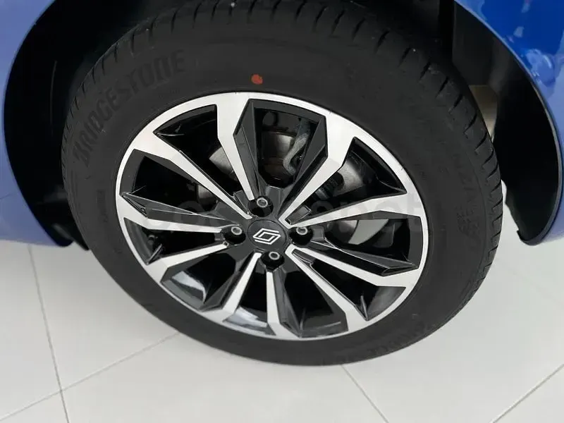 Usado Renault Clio V Techno 100 CV (73 kW) 2025 Azul Berlina