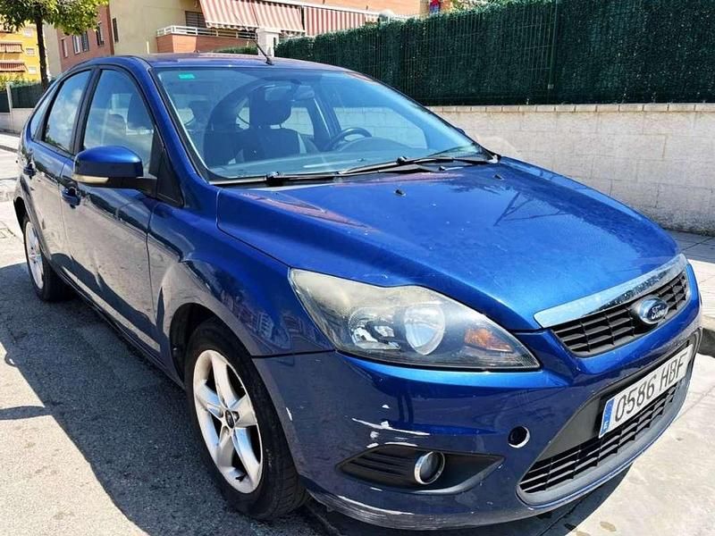 Azul Usado 2010 Ford Focus Trend Berlina | 3999 € (Precio justo) - Imagen 1/4