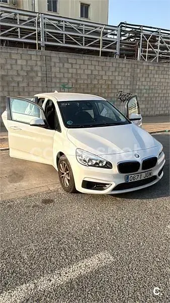 Usado BMW 218 150 CV (110 kW) 2015 Blanco Familiar