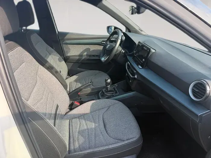 Usado Seat Arona Xperience 116 CV (85 kW) 2025 Blanco SUV