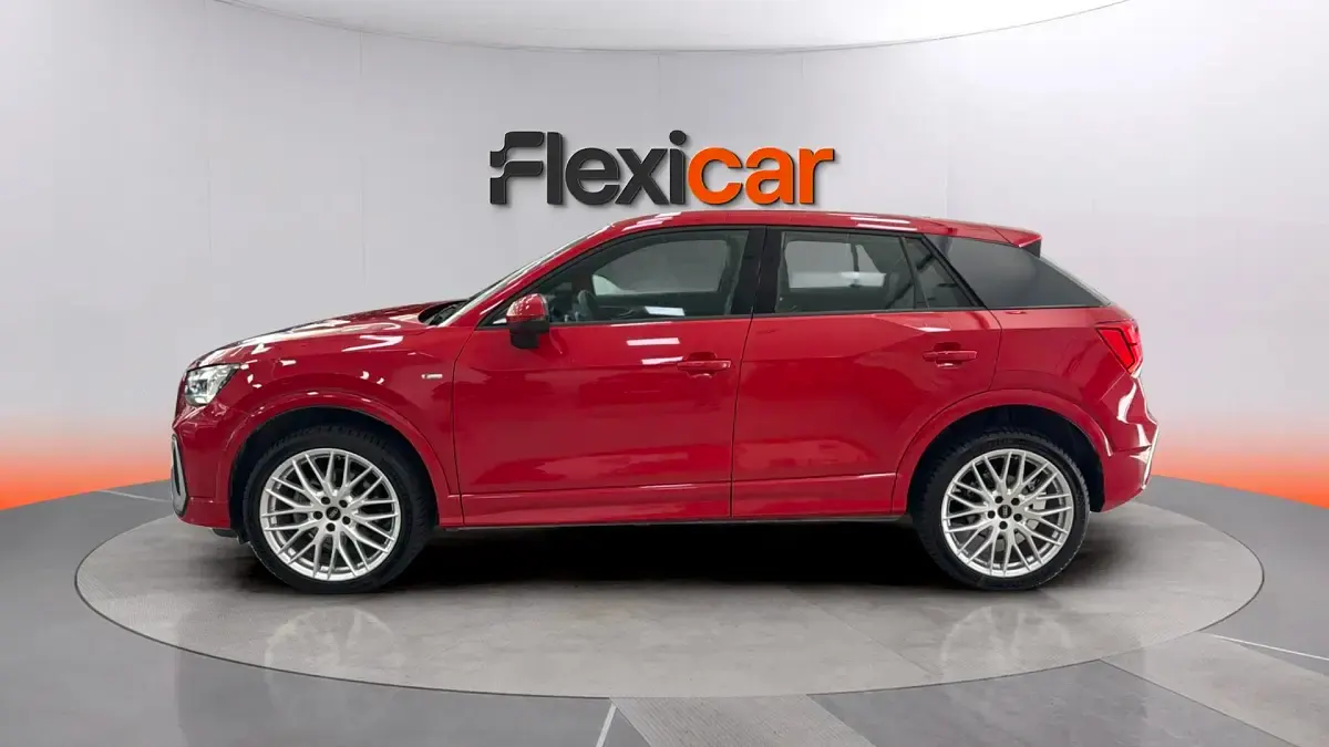 Usado Audi Q2 Premium 150 CV (110 kW) 2024 Rojo SUV