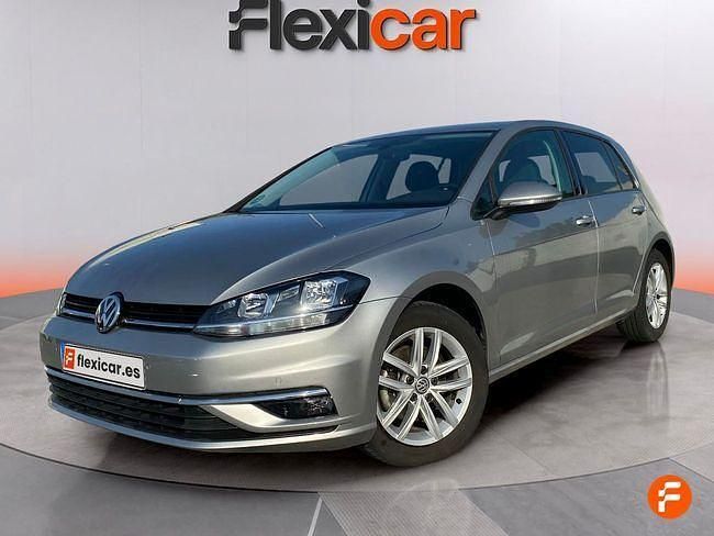 Usado VW Golf VII Advance 115 CV (84 kW) 2018 Gris / plata Berlina