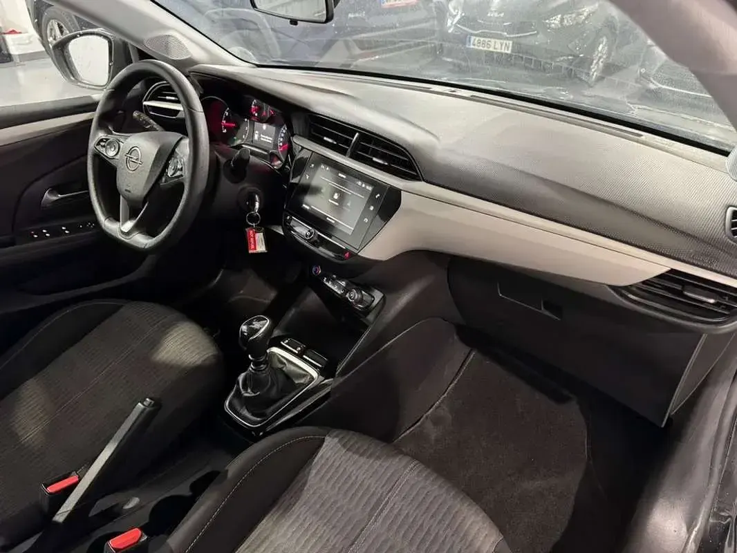 Usado Opel Corsa Edition 101 CV (74 kW) 2022 Negro Utilitario