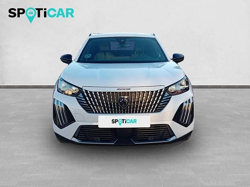 Usado Peugeot 2008 Allure 100 CV (73 kW) 2025 Blanco SUV