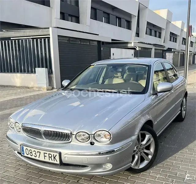 Usado Jaguar X-type Executive 231 CV (169 kW) 2007 Gris / plata Berlina