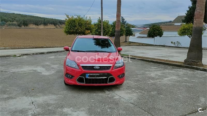 Usado Ford Focus Trend 115 CV (84 kW) 2008 Rojo Berlina