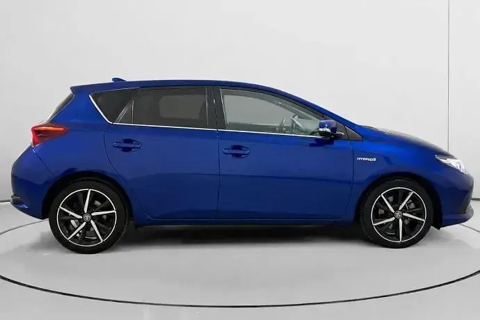 Usado Toyota Auris Hybrid Active 136 CV (100 kW) 2018