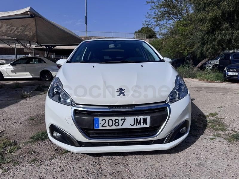 Usado Peugeot 208 Active 75 CV (55 kW) 2016 Blanco Utilitario