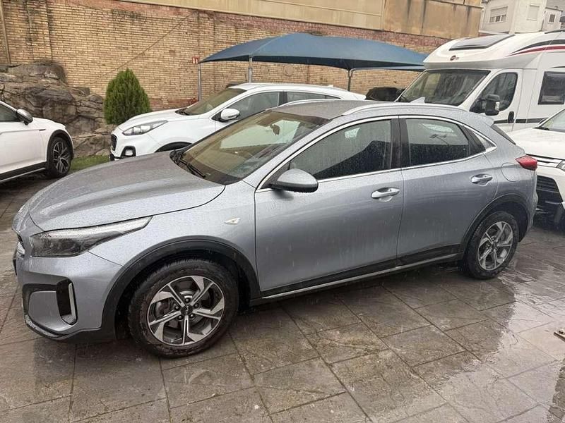Usado Kia XCeed 136 CV (100 kW) 2023 Gris SUV