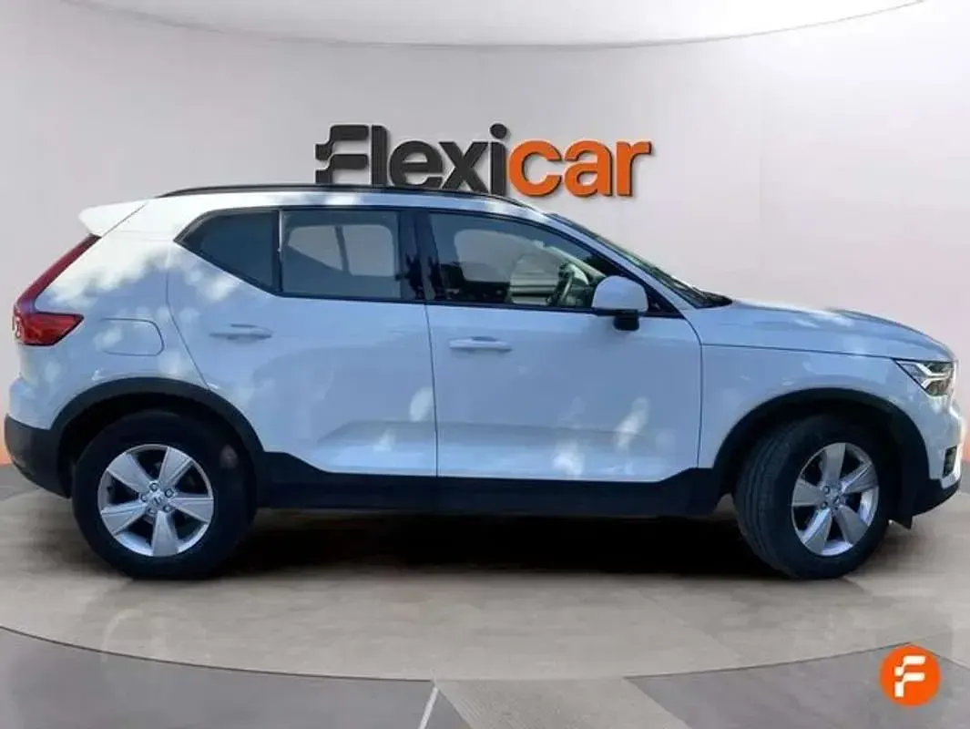 Usado Volvo XC40 Core 129 CV (94 kW) 2022 Blanco SUV