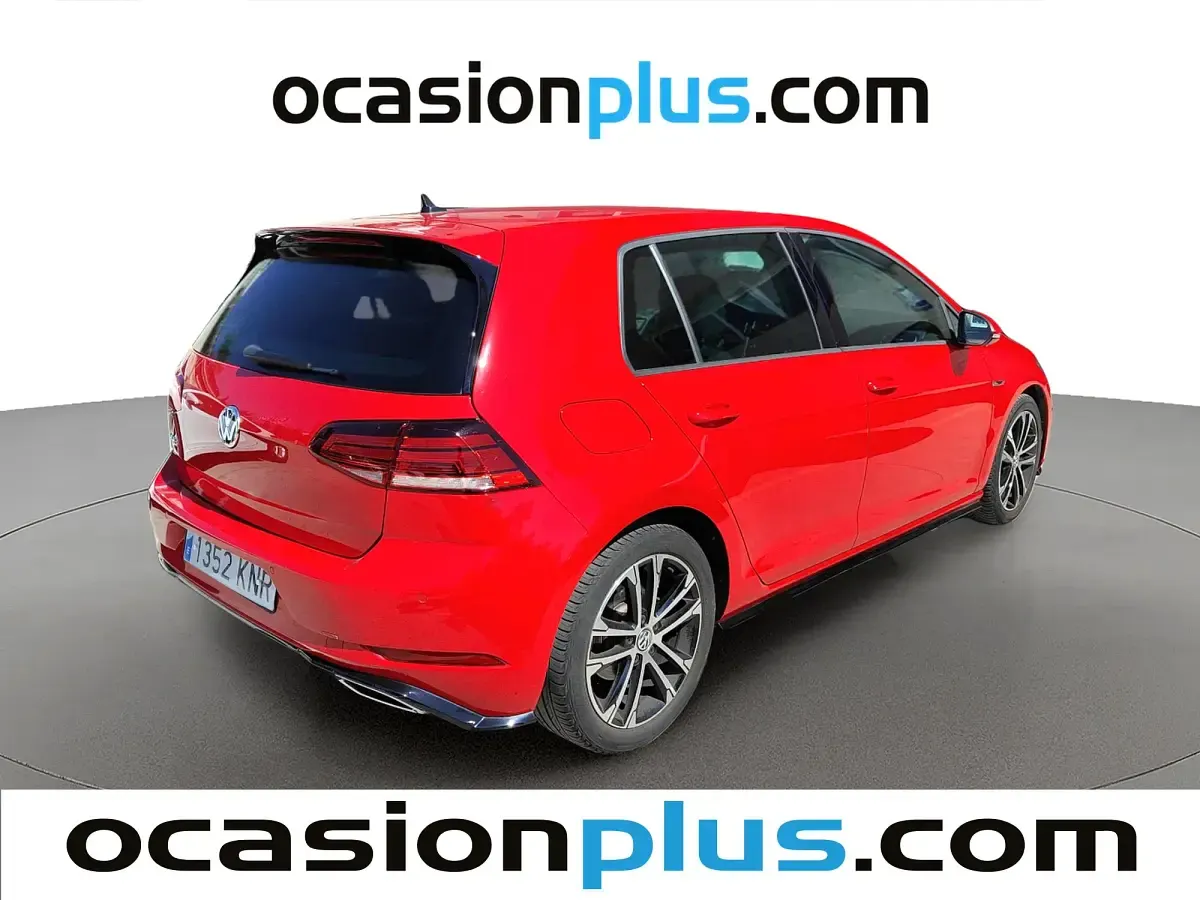 Usado VW Golf VII Sportline 125 CV (91 kW) 2018 Rojo Utilitario
