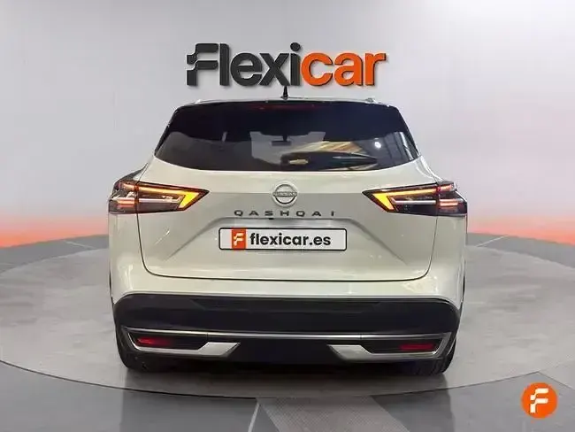 Usado Nissan Qashqai N-Connecta 140 CV (102 kW) 2025 Beige SUV
