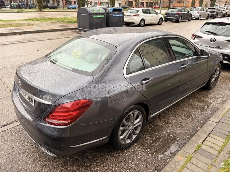 Usado Mercedes C220 Avantgarde 170 CV (125 kW) 2016 Gris / plata Berlina