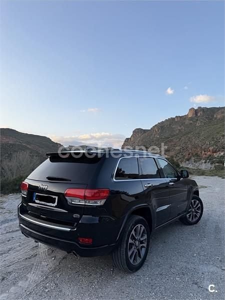 Usado Jeep Grand Cherokee Overland 250 CV (183 kW) 2018 Negro SUV