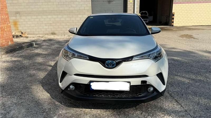 Usado Toyota C-HR Advance 122 HP (89 kW) 2017 Branco SUV