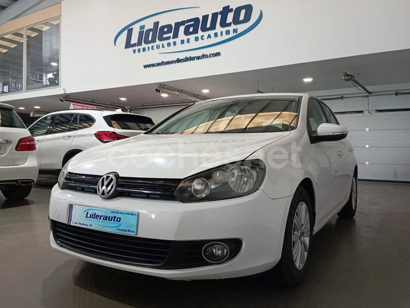 Blanco Usado 2009 VW Golf VI Advance Berlina | 7499 € (Precio justo) - Imagen 1/4