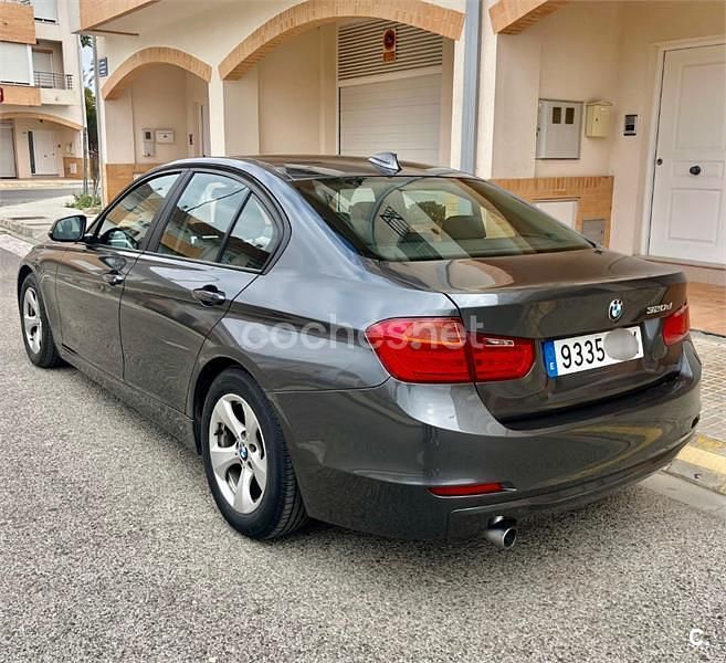 Usado BMW 320 Gran Turismo 184 CV (135 kW) 2013 Gris / plata Berlina