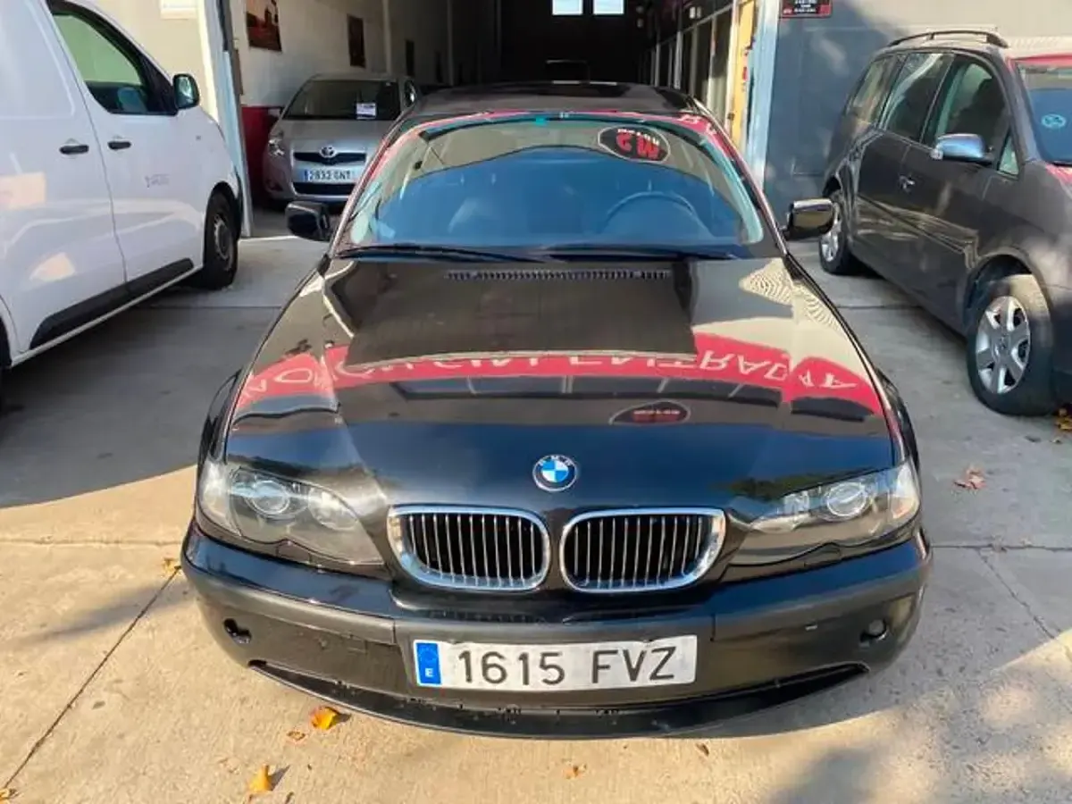 Usado BMW 330 204 CV (150 kW) 2004 Negro Berlina