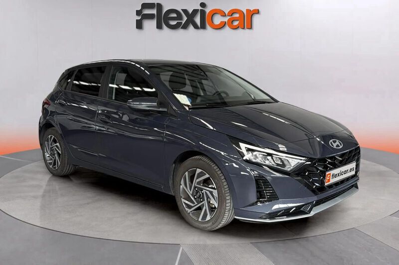 Azul Usado 2024 Hyundai i20 Berlina | 16.990 € (Buen precio) - Imagen 1/4
