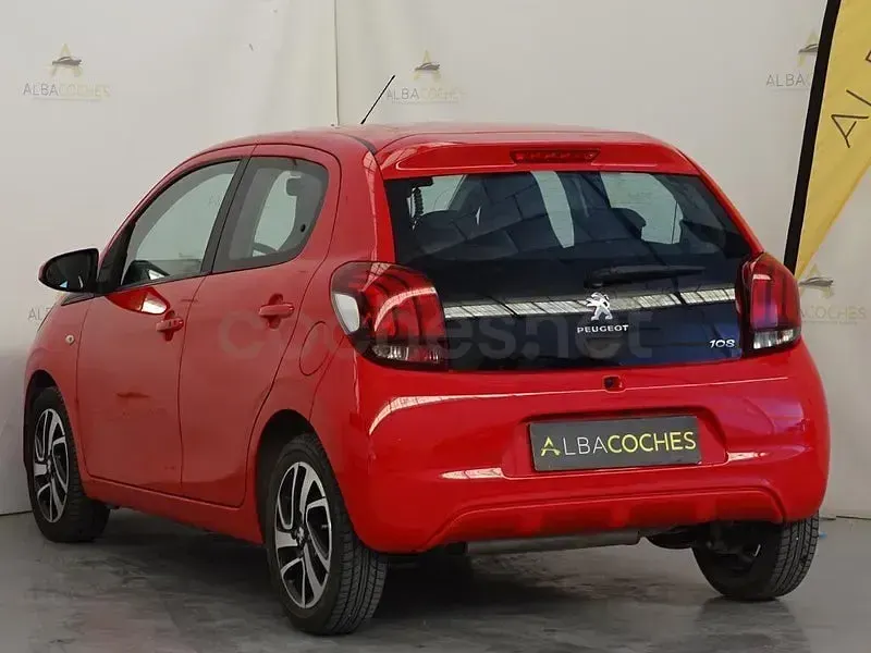 Usado Peugeot 108 Active 72 CV (52 kW) 2019 Rojo Berlina