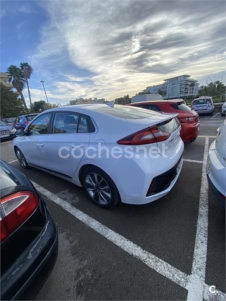 Usado Hyundai Ioniq 141 CV (103 kW) 2018 Blanco Utilitario
