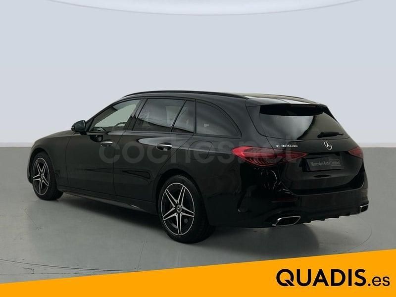 Usado Mercedes C300e AMG line 313 CV (230 kW) 2024 Negro obsidiana Familiar