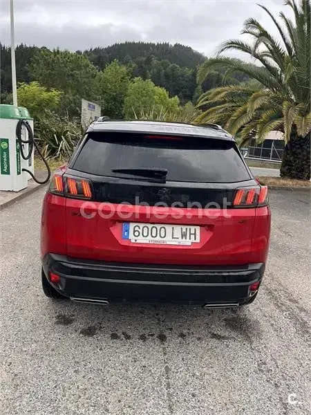 Usado Peugeot 3008 GT 130 CV (95 kW) 2022 Rojo SUV