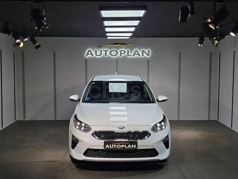 Usado Kia Ceed GT GT-Line 136 CV (100 kW) 2021 Blanco Berlina