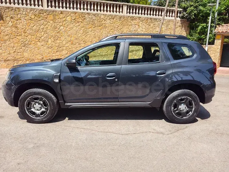 Usado Dacia Duster Comfort 110 CV (80 kW) 2018 Gris / plata SUV