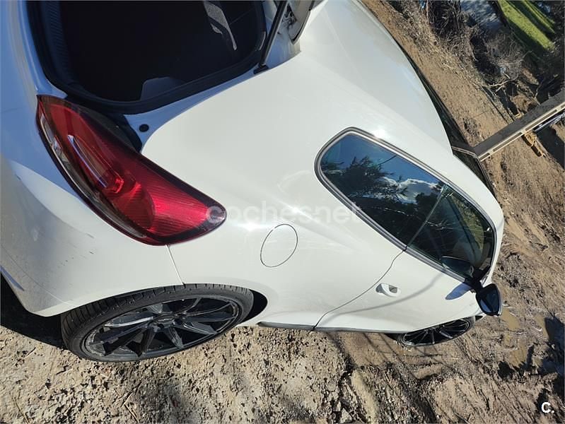 Usado VW Scirocco 122 CV (89 kW) 2010 Blanco Coupe