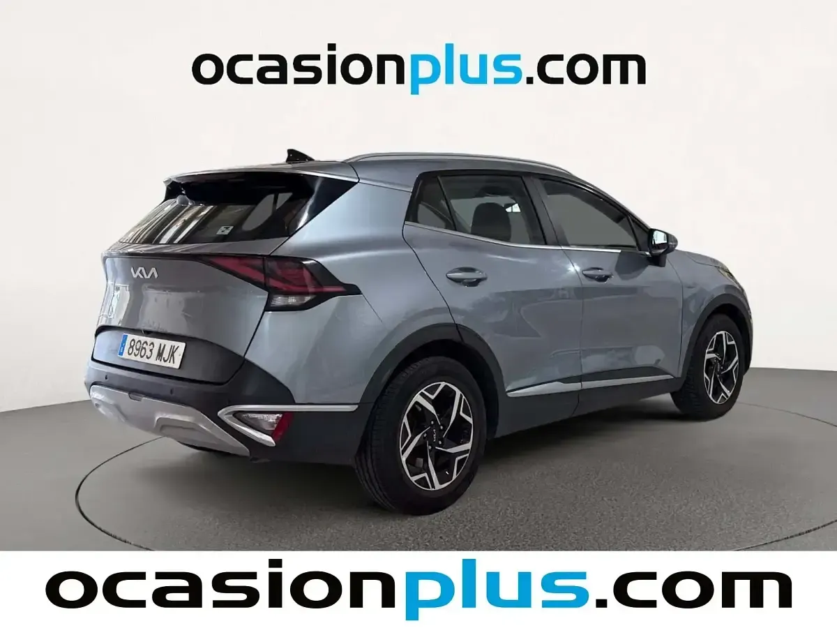 Usado Kia Sportage 136 CV (100 kW) 2023 Gris SUV