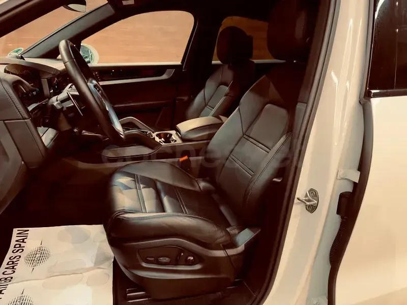 Usado Porsche Cayenne 470 CV (345 kW) 2024 Blanco SUV