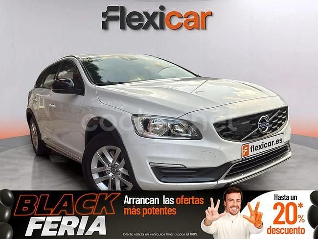 Gris / plata Usado 2016 Volvo V60 CC Momentum Familiar | 14.490 € (Buen precio) - Imagen 1/4