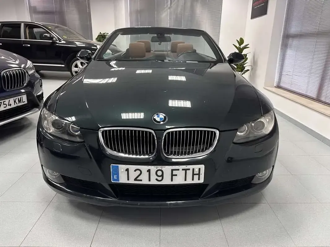 Usado BMW 330 Cabriolet 272 CV (200 kW) 2007 Verde Descapotable