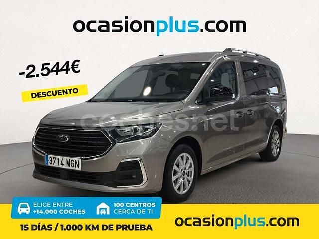 Gris / plata Usado 2023 Ford Grand Tourneo Connect Titanium Monovolumen | 27.990 € (Precio justo) - Imagen 1/4