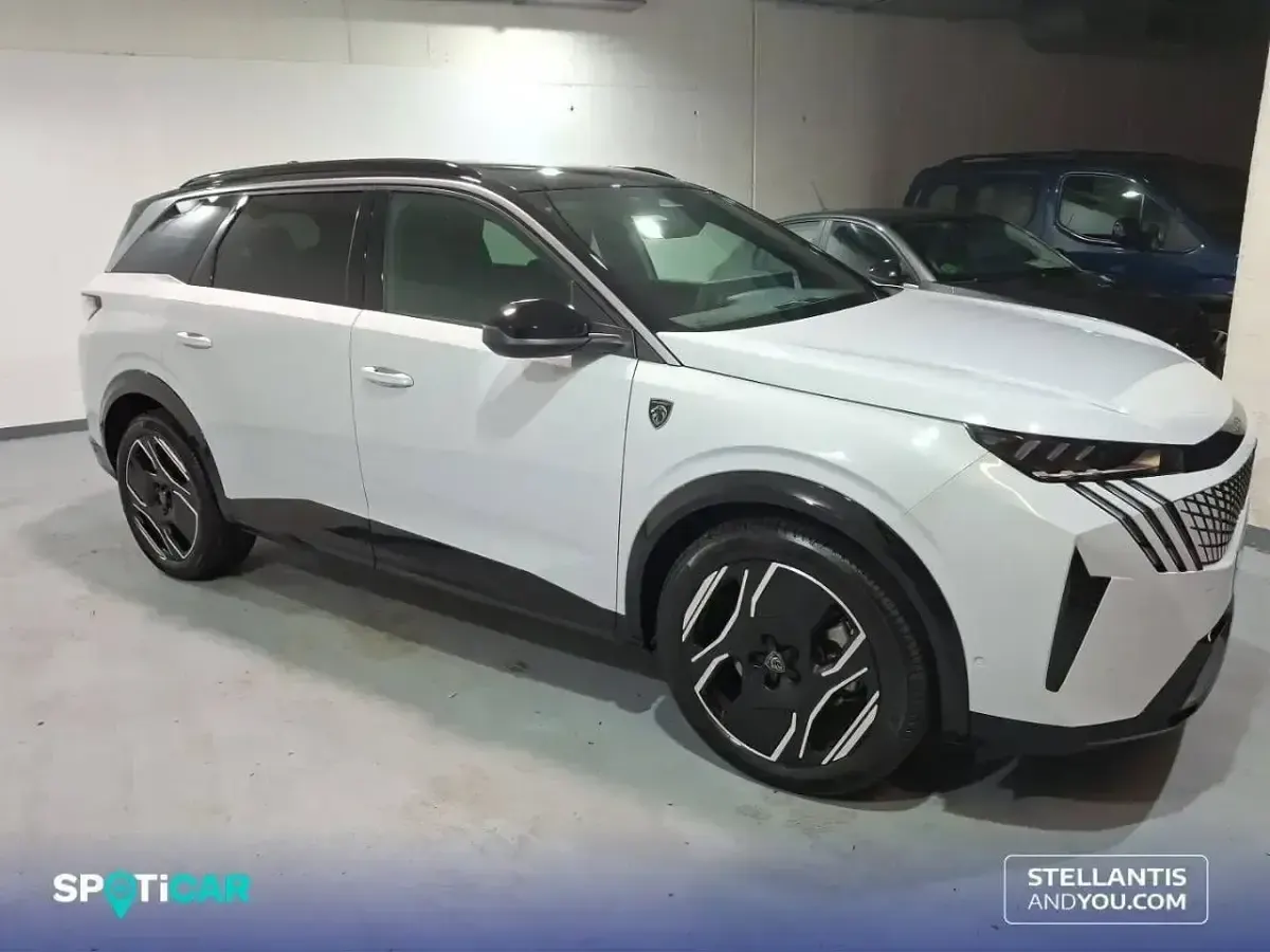 Usado Peugeot 5008 GT 157 kW (214 CV) 2024 Blanco SUV