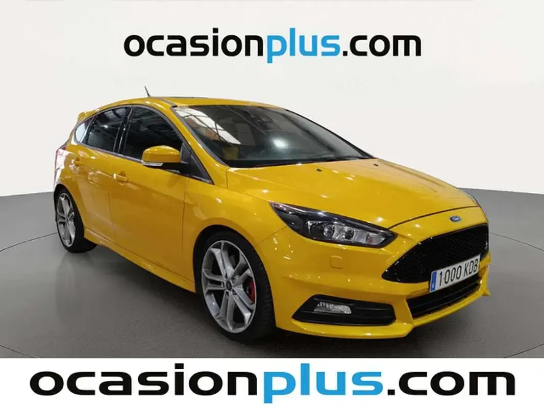 Usado Ford Focus ST 250 CV (183 kW) 2017 Amarillo Utilitario