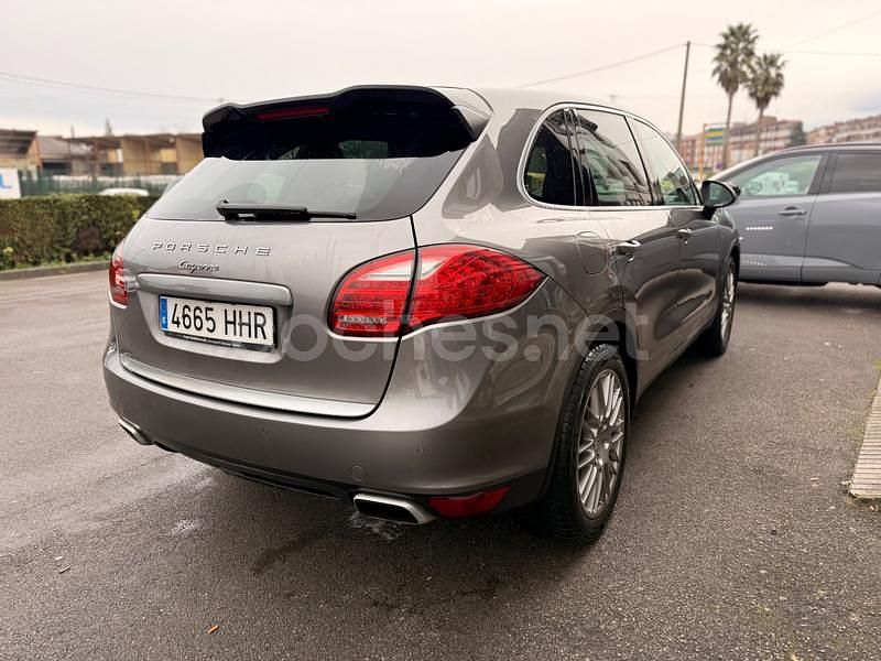 Usado Porsche Cayenne 245 CV (180 kW) 2011 Gris / plata SUV