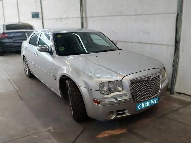 Usado Chrysler 300C 218 CV (160 kW) 2004 Gris / plata Berlina