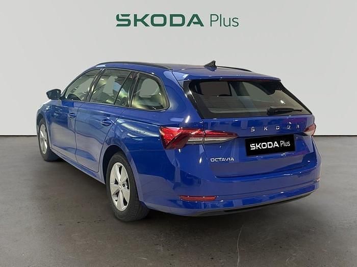 Azul Usado 2021 Skoda Octavia Active Familiar | 18.600 € (Precio justo) - Imagen 1/4