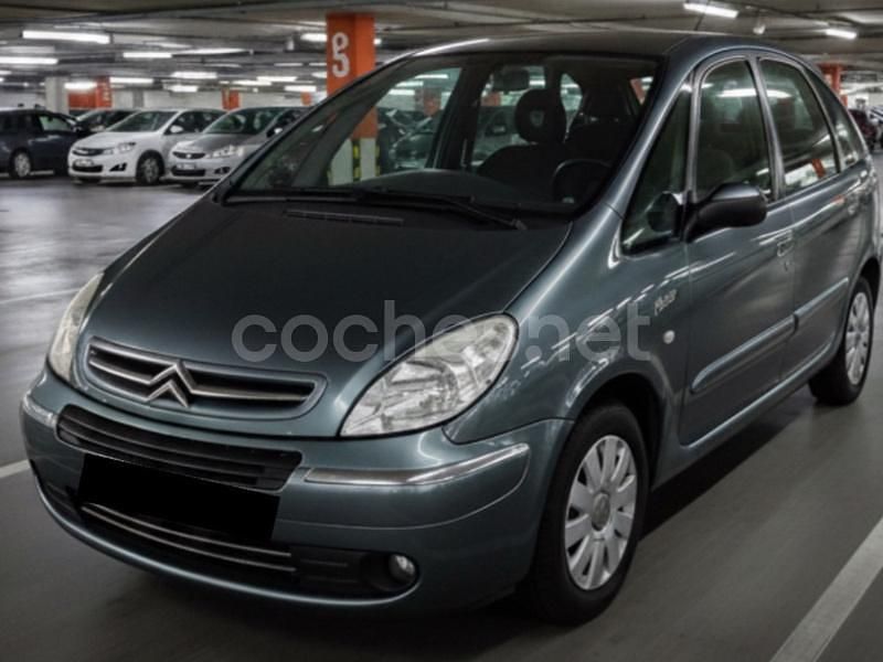 Gris / plata Usado 2009 Citroën Xsara Picasso Monovolumen | 5890 € (Un poco caro) - Imagen 1/1