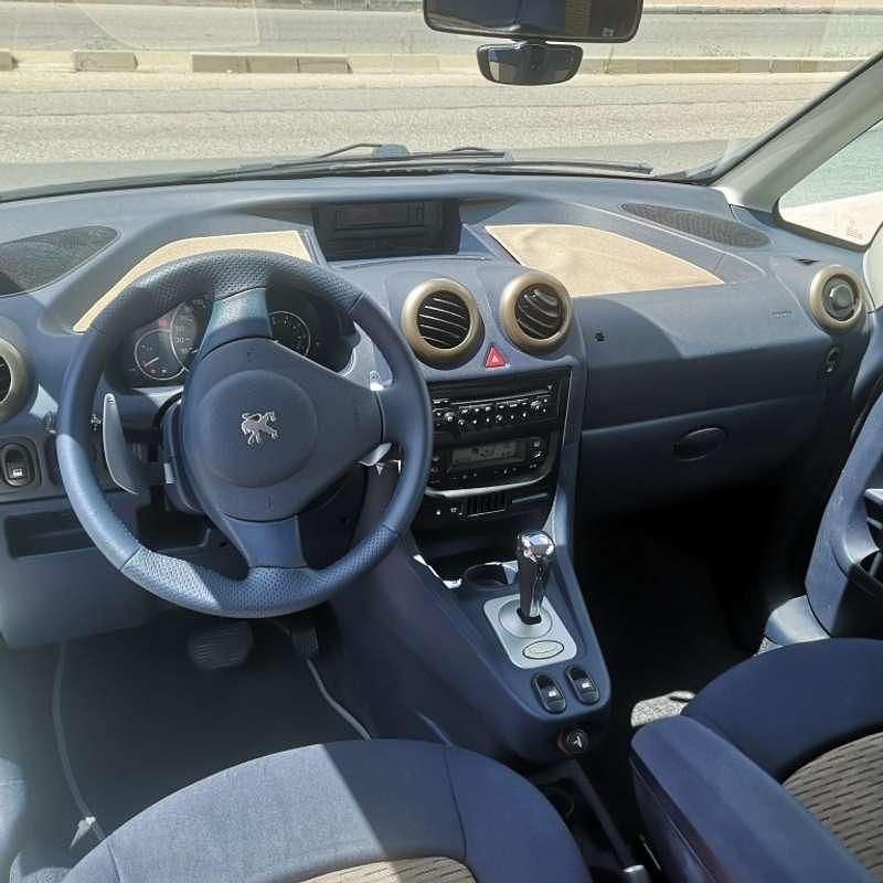 Usado Peugeot 1007 75 CV (55 kW) 2006 Gris Monovolumen