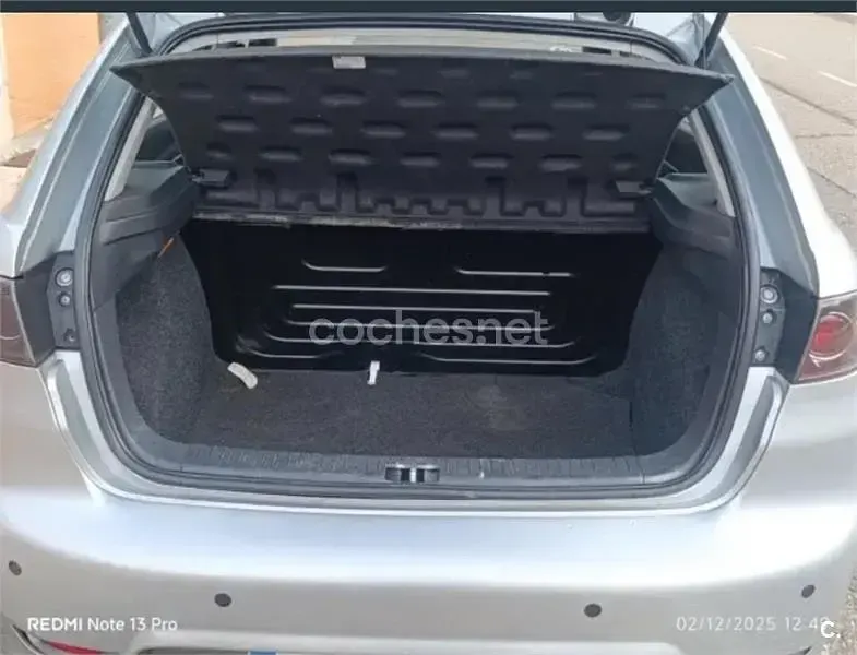Usado Seat Ibiza Stylance 100 CV (73 kW) 2008 Gris / plata Berlina