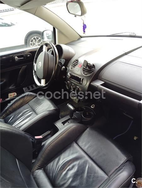 Usado VW New Beetle 102 CV (75 kW) 2009 Negro Utilitario
