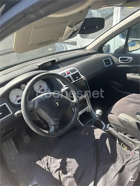 Negro Usado 2008 Peugeot 307 Familiar | 1800 € (Buen precio) - Imagen 1/4