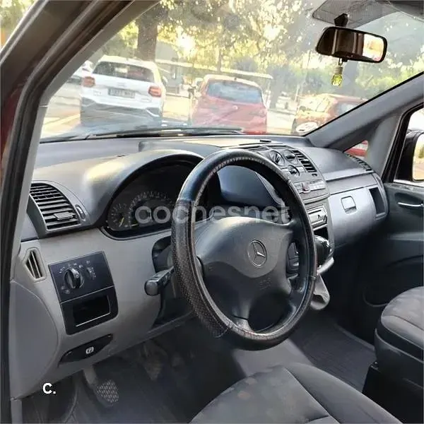 Usado Mercedes Vito Marco Polo 114 CV (83 kW) 2014 Rojo Van