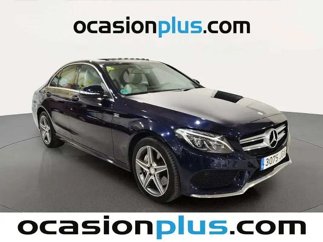 Usado Mercedes C250 AMG line 204 CV (150 kW) 2015 Azul Berlina
