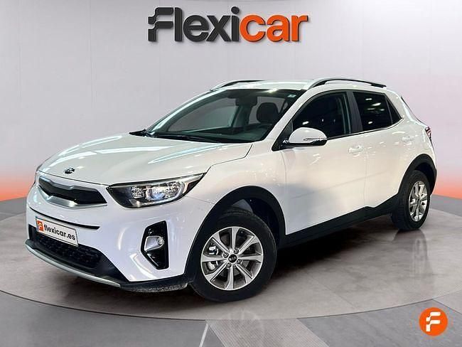 Usado Kia Stonic 84 CV (61 kW) 2019 Blanco SUV