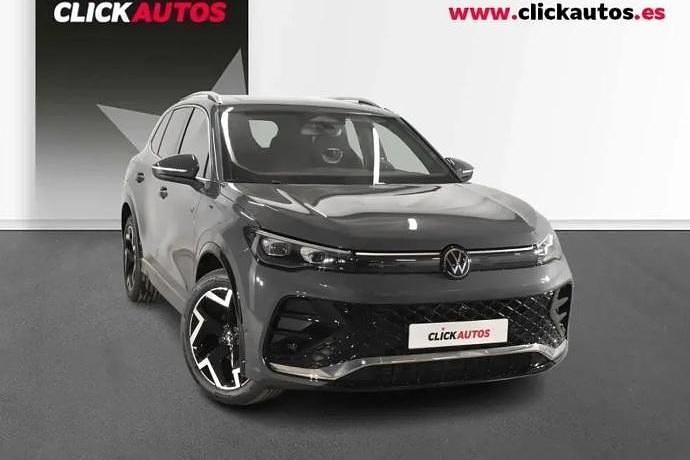 Usado VW Tiguan R-line 150 CV (110 kW) 2025 Gris SUV
