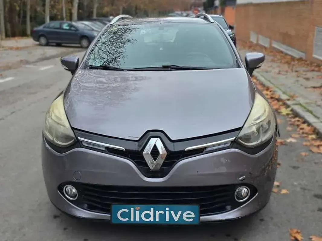 Usado Renault Clio 90 CV (66 kW) 2013 Gris Familiar